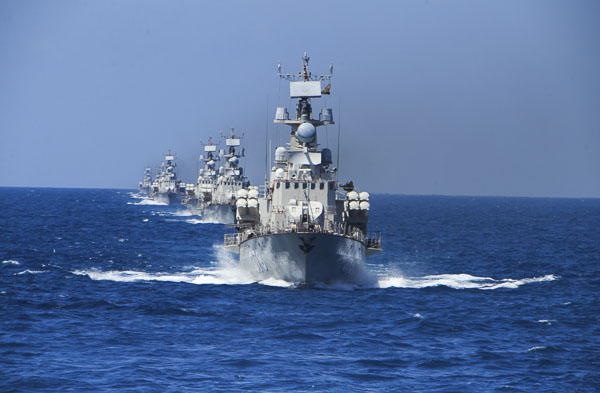 Biên đội tàu tên lửa Vùng 2 Hải quân huấn luyện trên biển.