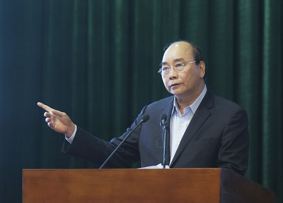 Thủ tướng Nguyễn Xuân Phúc phát biểu tại buổi  làm việc. Ảnh: QUANG HIẾU
