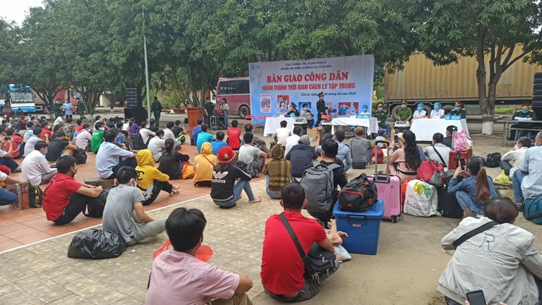 Công an TX Cửa Lò phối hợp bảo đảm tốt ANTT, an tòan khu vực cách ly, góp phần hòan thành tốt nhiệm vụ phòng chống dịch Covid-19 (Đoàn An điều dưỡng Cửa Hội đã hoàn thành nhiệm vụ phục vụ cách ly 420 công dân từ các nước có dịch trở về theo yêu cầu)