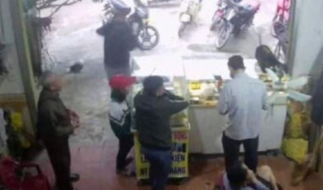 Trước khi mất tích, Camera của các hộ dân ghi lại hình ảnh em N.T.T đi cùng Nguyễn Ngọc Khoát.
