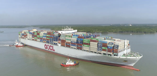 Công ty CP Vinalogistics cung cấp dịch vụ lai dắt bằng tàu công suất lớn tại cụm cảng CM-TV.