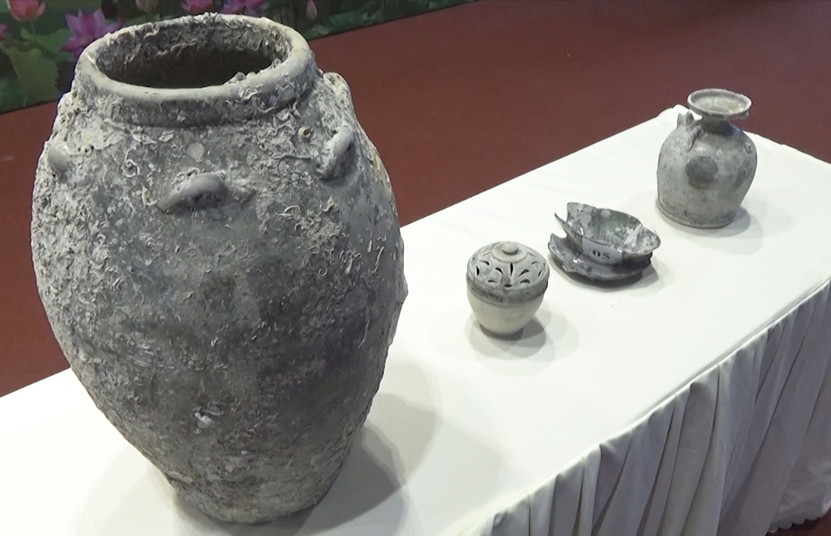 37 cổ vật gốm sứ đã được Bộ Tư lệnh Vùng Cảnh sát biển 3 bàn giao cho Bảo tàng tỉnh vào ngày 14/5.
