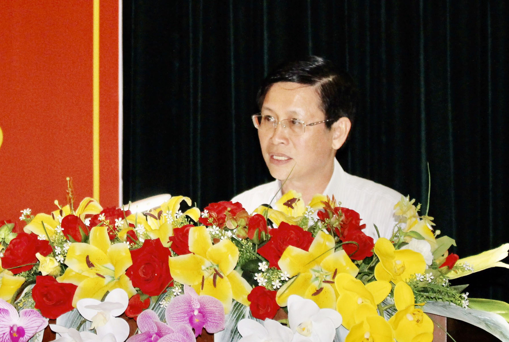 Ông Lê Ngọc Khánh, Phó Chủ tịch UBND tỉnh, phát biểu khai mạc Hội thảo.