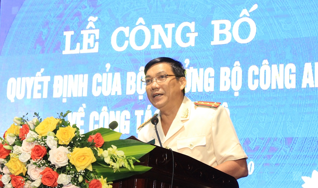 Đại tá Lê Khắc Thuyết phát biểu nhận nhiệm vụ Giám đốc Công an tỉnh Hà Tĩnh. 