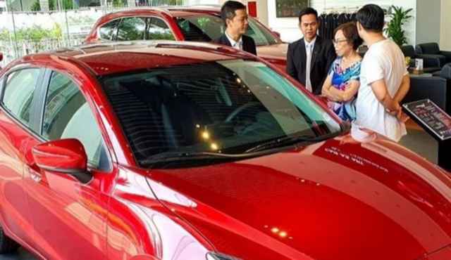 Ô tô mất giá quá nhanh, khách mua sớm tiếc ngẩn ngơ