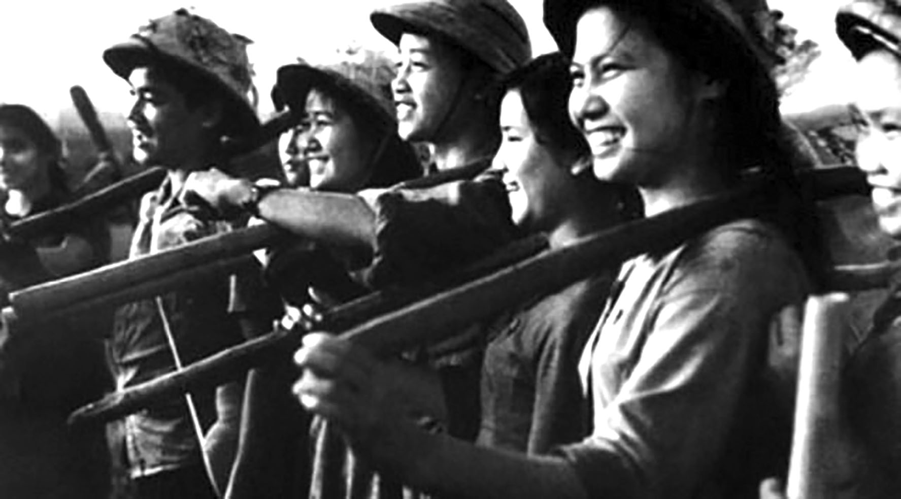 Những thanh niên xung phong thời kỳ kháng chiến chống Mỹ. (Ảnh tư liệu)
