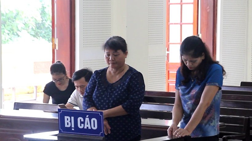 Hai bị cáo tại tòa