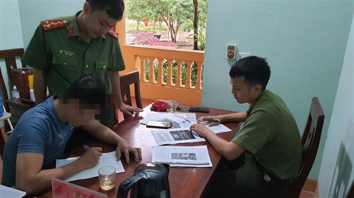 Lê A.T tại cơ quan Công an 