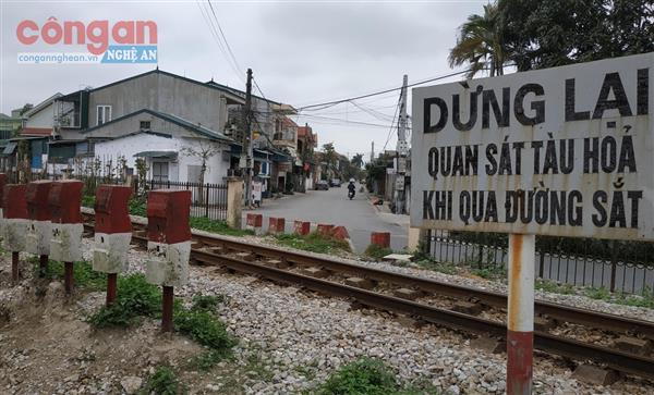 Tăng cường phối hợp bảo đảm an toàn giao thông đường sắt