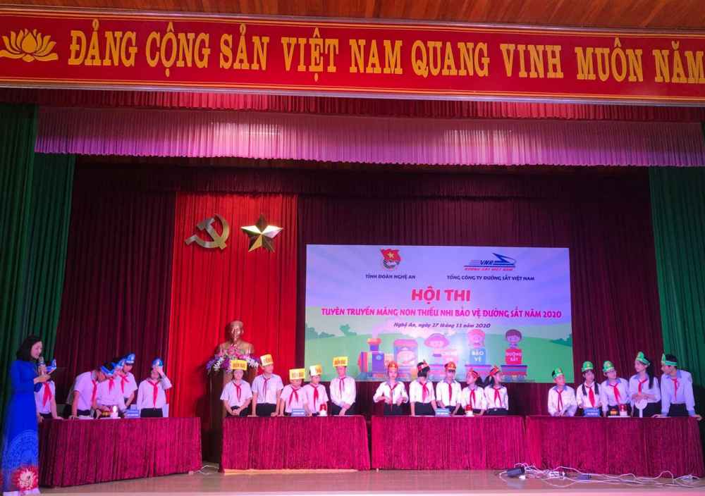 Hội thi tuyên truyền măng non thiếu nhi bảo vệ đường sắt