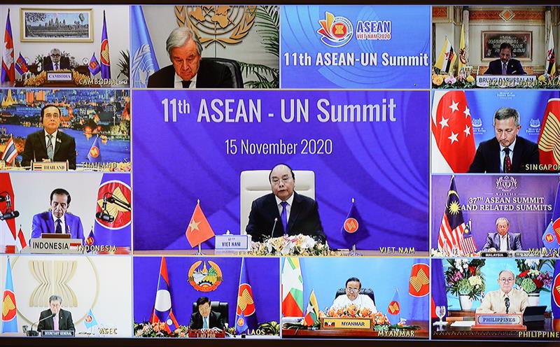 Các nhà lãnh đạo ASEAN và Tổng Thư ký LHQ dự Hội nghị tại các điểm cầu. Ảnh: VGP/Quang Hiếu