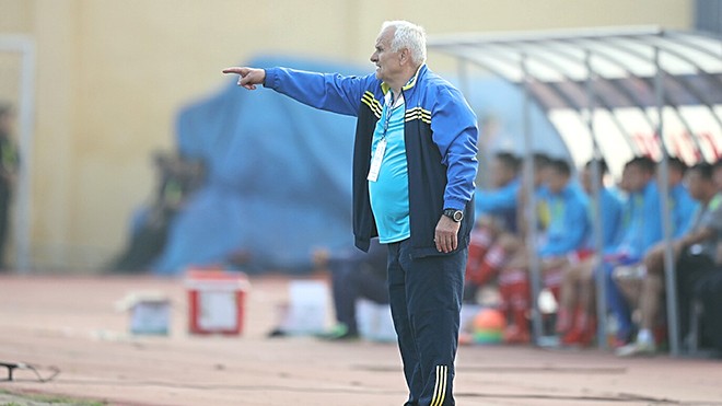 HLV Petrovic là nhà cầm quân có đẳng cấp cao nhất từng tới làm việc tại V-League.