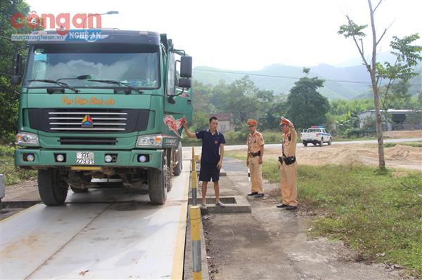 Mở đợt cao điểm đảm bảo an toàn giao thông dịp Tết Nguyên đán Tân Sửu 2021