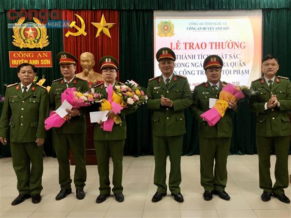 Lập nhiều thành tích trong ngày đầu ra quân tấn công, trấn áp tội phạm
