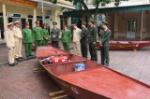 Đoàn Thanh niên Bộ Công an hỗ trợ thuyền máy cứu hộ