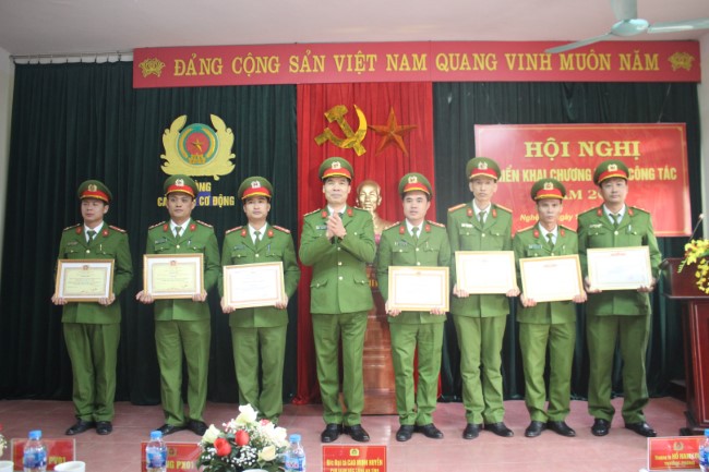 Phòng Cảnh sát Cơ động Công an Nghệ An: Triển khai chương trình công tác Công an năm 2021