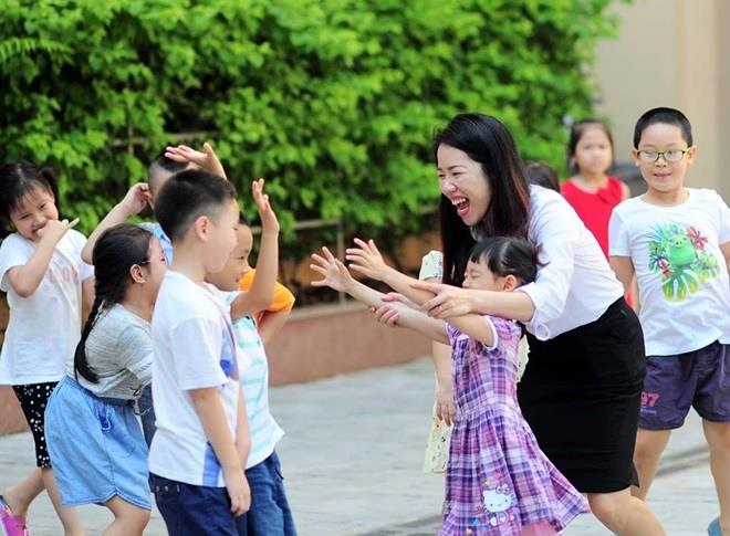 Giáo dục sớm không phải là bắt trẻ học trước chương trình