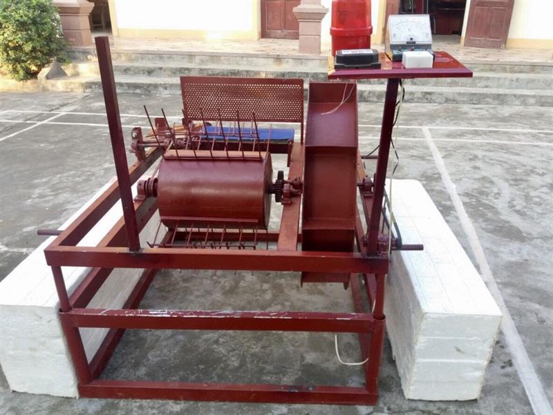 Mô hình “Guồng nước đa năng” 
