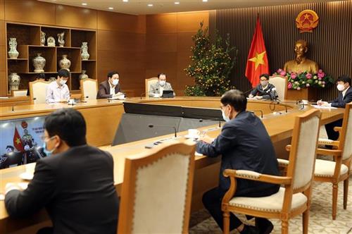 Các chuyên gia, thành viên Ban Chỉ đạo đề nghị kiểm soát chặt chẽ, bảo đảm thực hiện nghiêm các quy định về phòng chống dịch trong lĩnh vực giao thông vận tải nhất là vận chuyển hành khách công cộng.