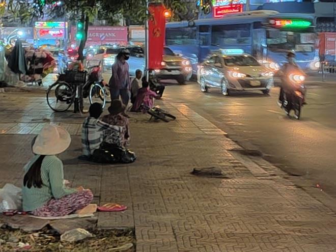 Những đứa trẻ thành “công cụ” kiếm tiền của người lớn?