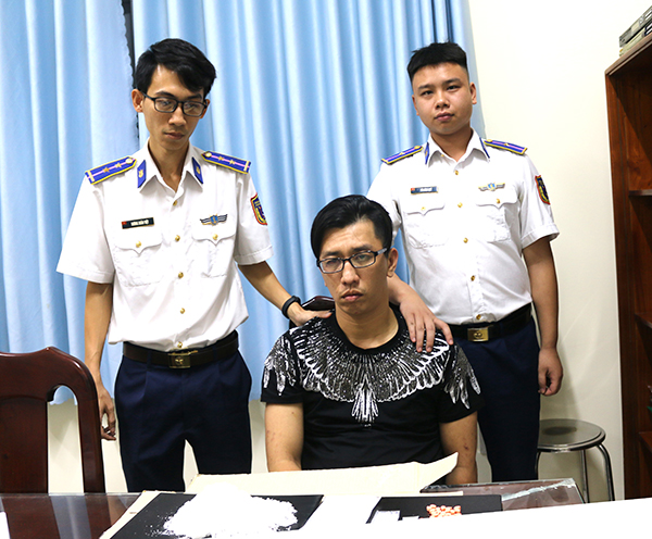 Đối tượng Nguyễn Hồng Quang (trú tại quận 6,  TP. Hồ Chí Minh) cùng tang vật bị Đoàn Đặc nhiệm Phòng, chống tội phạm ma túy số 3 bắt giữ  ngày 14/1/2021.