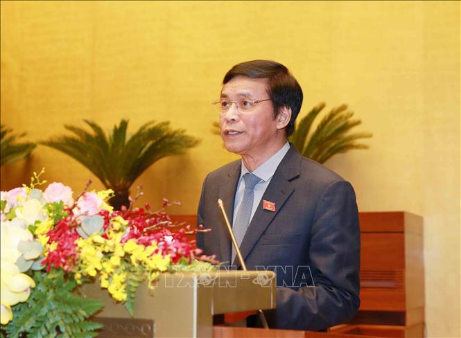 Chánh văn phòng Hội đồng bầu cử quốc gia Nguyễn Hạnh Phúc trình bày Báo cáo kết quả triển khai công tác bầu cử từ khi thành lập Hội đồng bầu cử quốc gia đến tháng 3/2021. Ảnh: Phương Hoa/TTXVN