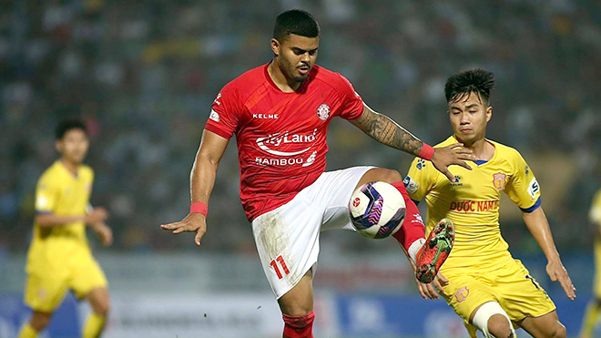 Tiền đạo Joao Paulo (11) cho tới khi bị thanh lý hợp đồng vẫn chưa ghi được bàn nào cho CLB TP.Hồ Chí Minh.