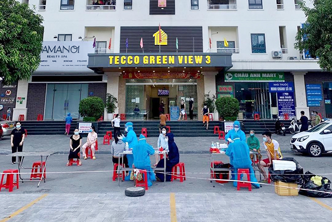 Khu vực Chung cư Tecco Green 3, Lê Lợi, TP Vinh bị phong toả sau khi phát hiện ca bệnh.