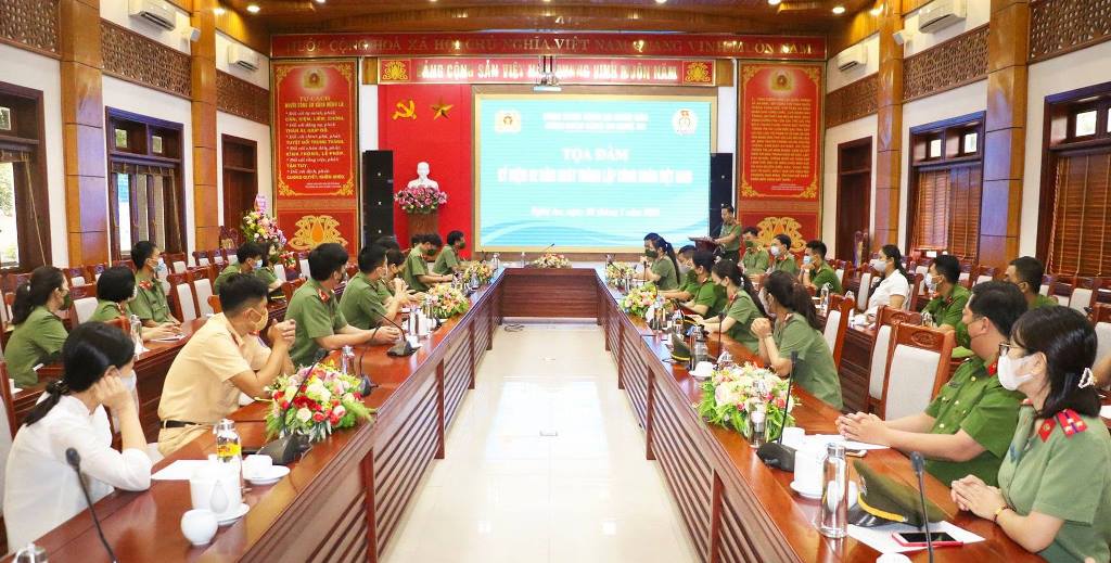 Toàn cảnh buổi tọa đàm 
