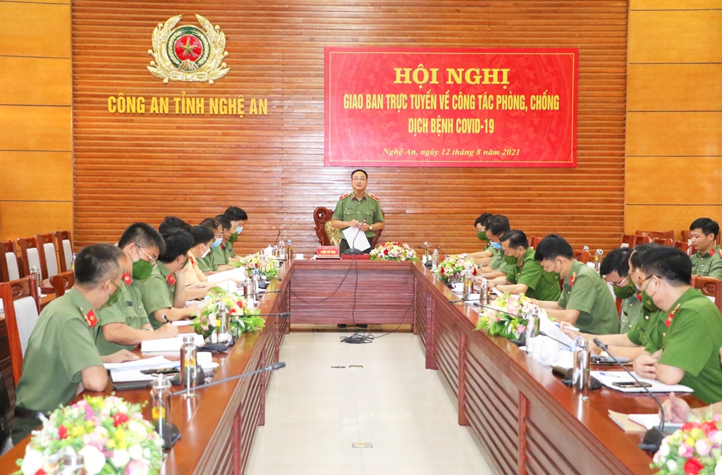 Thiếu tướng Phạm Thế Tùng, Ủy viên Ban Thường vụ Tỉnh ủy, Giám đốc Công an tỉnh chủ trì Hội nghị