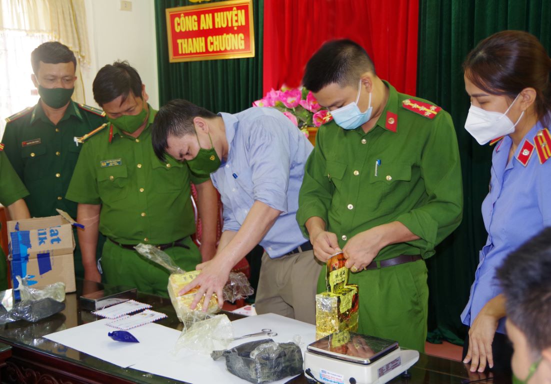 Cơ quan chức năng kiểm đếm tang vật