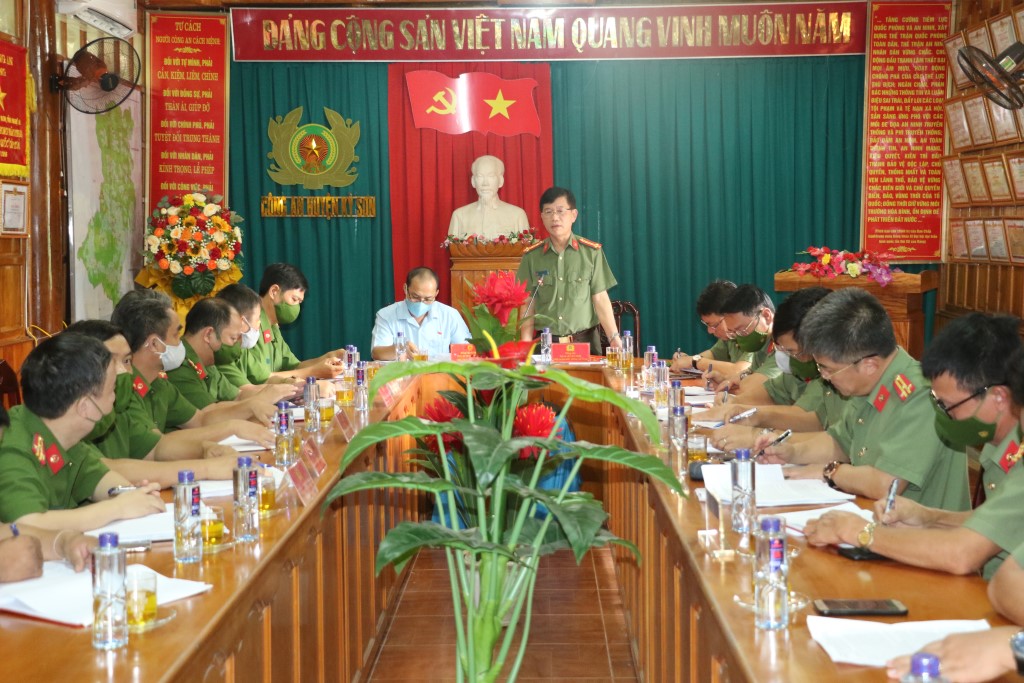 Đồng chí Đại tá Lê Văn Thái, Phó Giám đốc Công an tỉnh kết luận tại buổi làm việc