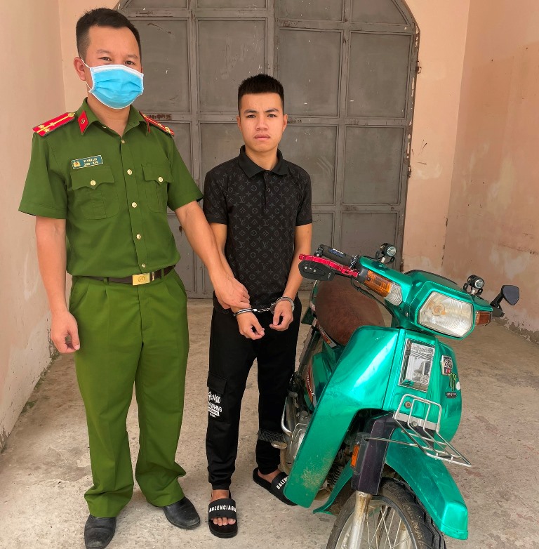 Công an huyện Quỳ Châu bắt giữ đối tượng Vi Quốc Đạt
