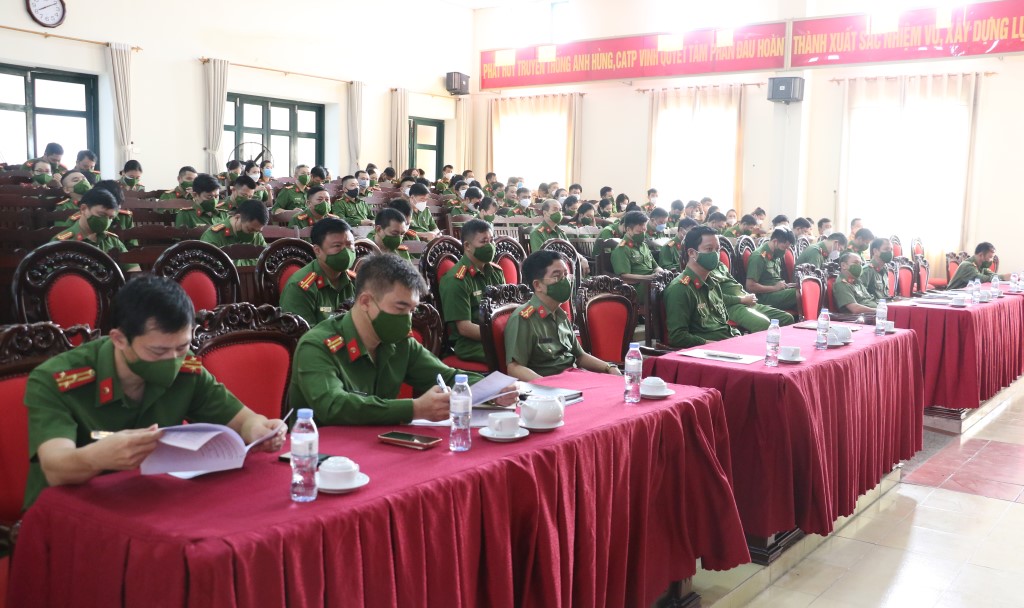 Các đại biểu dự hội nghị