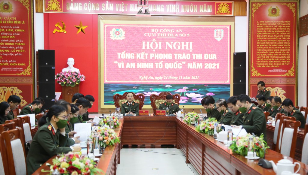 Toàn cảnh hội nghị