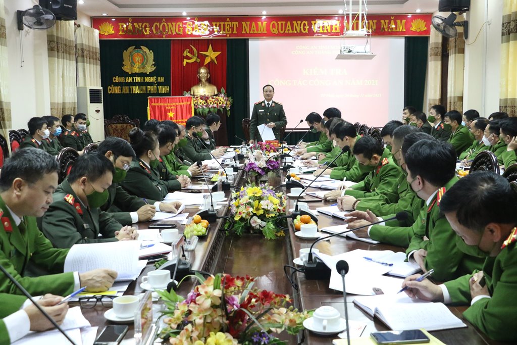 Toàn cảnh buổi họp kết luận đánh giá tình hình, kết quả công tác Công an năm 2021 tại Công an thành phố Vinh
