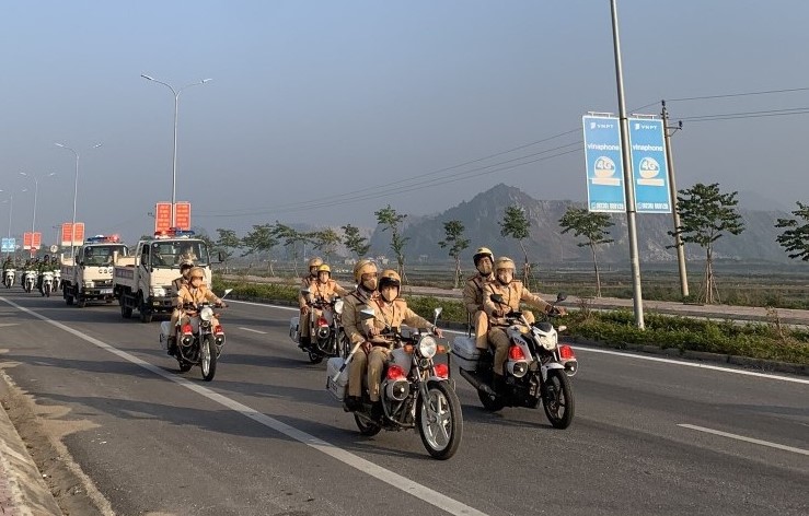 Diễu hành tuyên truyền, hưởng ứng 
