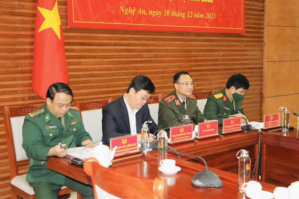 Các đồng chí chủ trì Hội nghị
