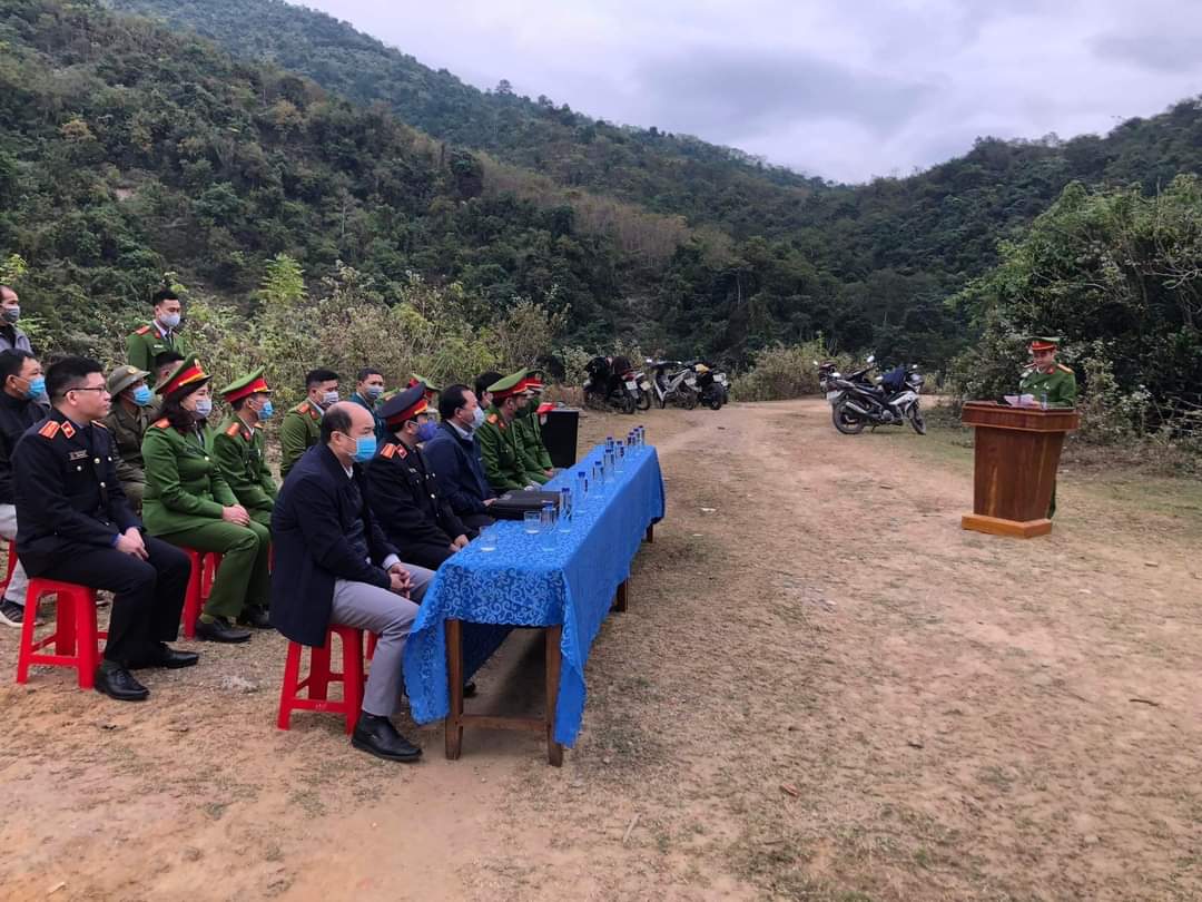 Các đại biểu tham dự lễ tiểu hủy