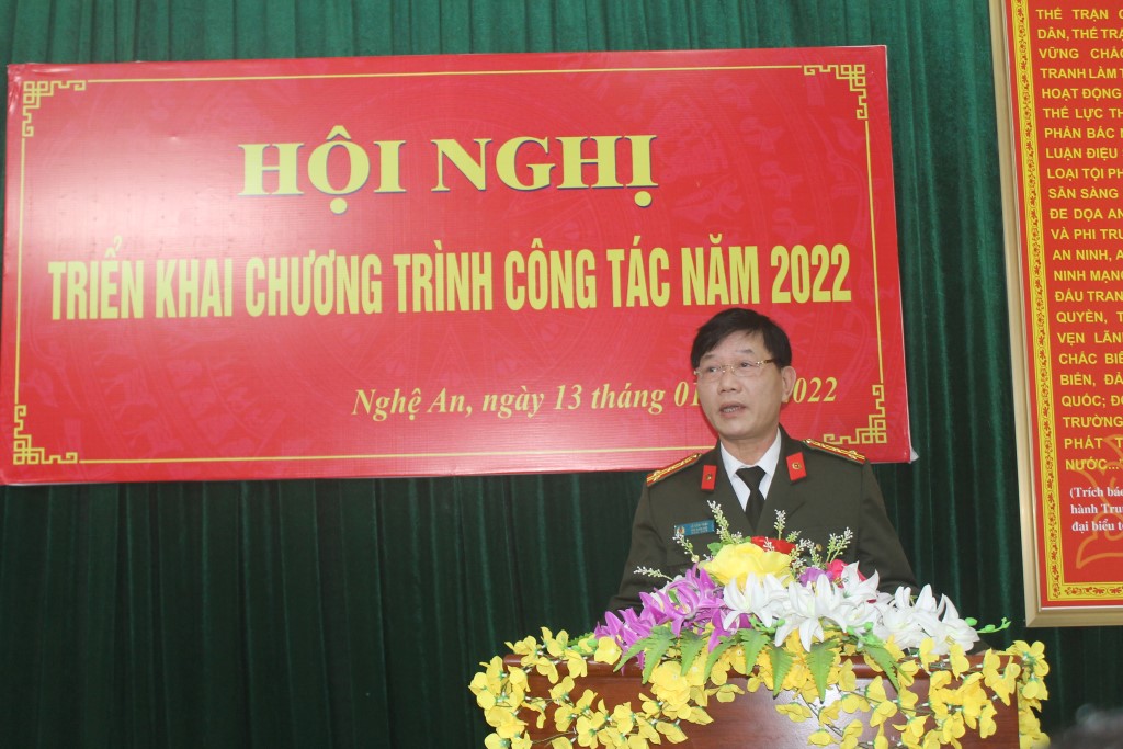 Đồng chí Đại tá Lê Văn Thái, Phó Giám đốc Công an tỉnh phát biểu chỉ đạo tại Hội nghị