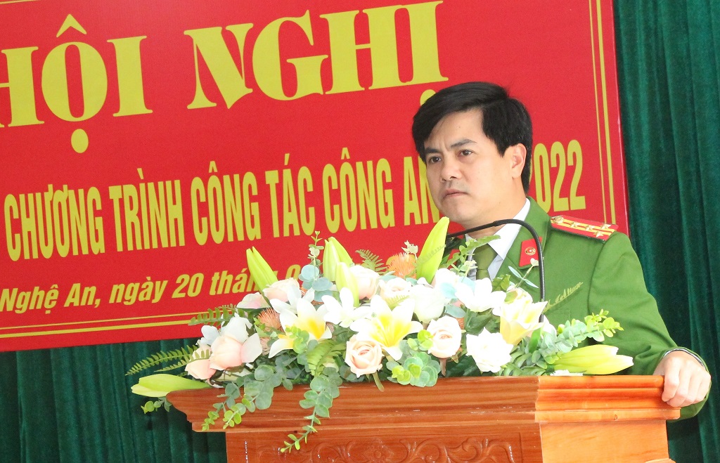 Đồng chí Đại tá Nguyễn Đức Hải, Phó Giám đốc Công an tỉnh biểu dương những thành tích Phòng Cảnh sát ĐTTP về ma túy đạt được trong năm 2021