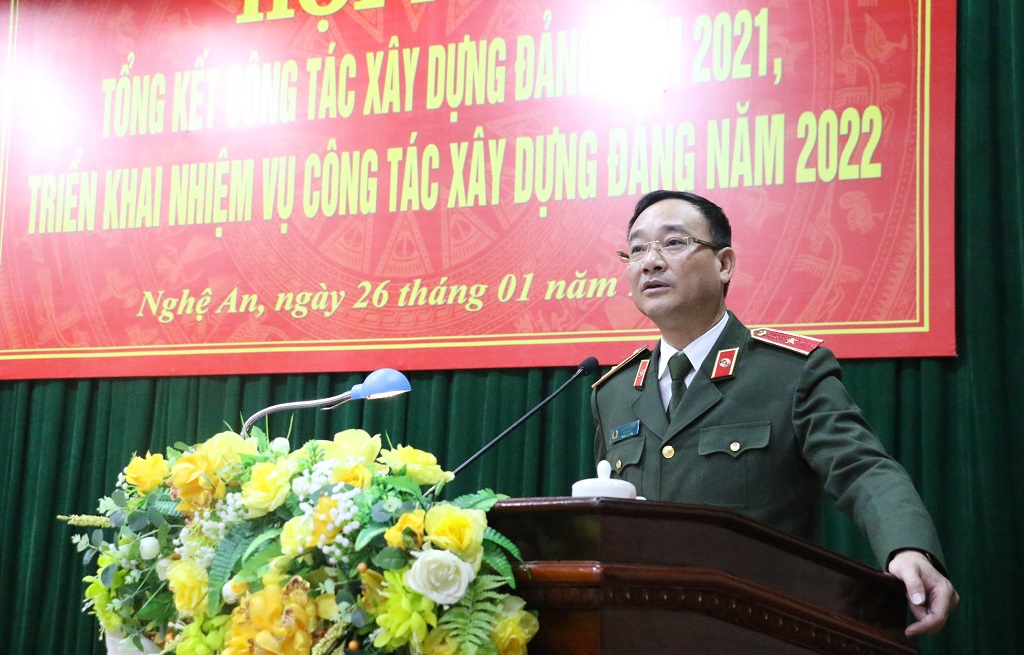 Đồng chí Thiếu tướng Phạm Thế Tùng, Bí thư Đảng ủy, Giám đốc Công an tỉnh phát biểu tại Hội nghị