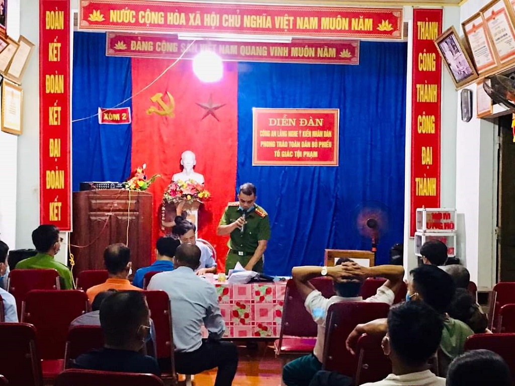 Công an xã Bắc Sơn, huyện Đô Lương phát động phong trào toàn dân bảo vệ ANTQ gắn với diễn đàn Công an lắng nghe ý kiến Nhân dân, bỏ phiếu tố giác tội phạm
