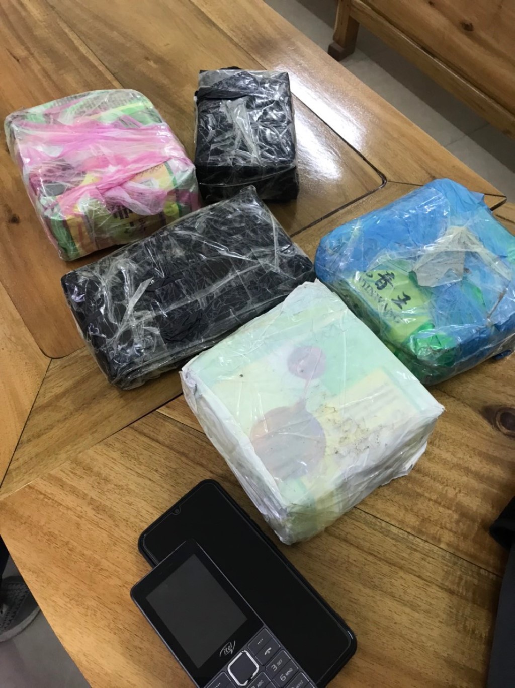 02 bánh heroin, 6.000 viên ma tuý tổng hợp, 3kg ketamin bị lực lượng chức năng thu giữ