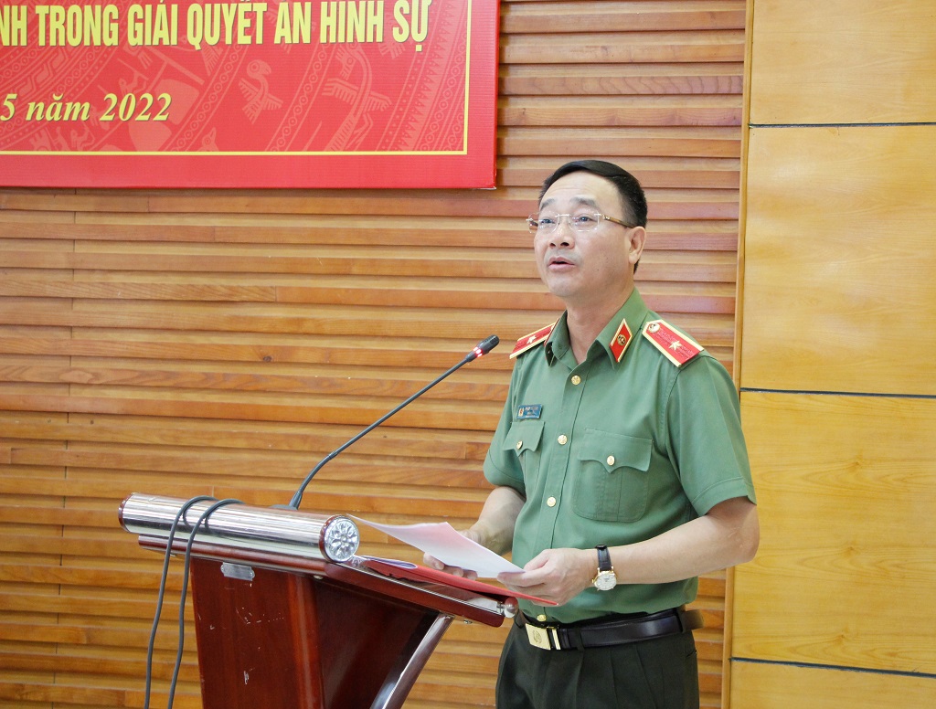 Đồng chí Thiếu tướng Phạm Thế Tùng - Ủy viên Ban Thường vụ Tỉnh ủy, Giám đốc Công an tỉnh phát biểu khai mạc Hội nghị
