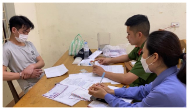 Cơ quan chức năng lấy lời khai đối tượng Đậu Xuân Quân