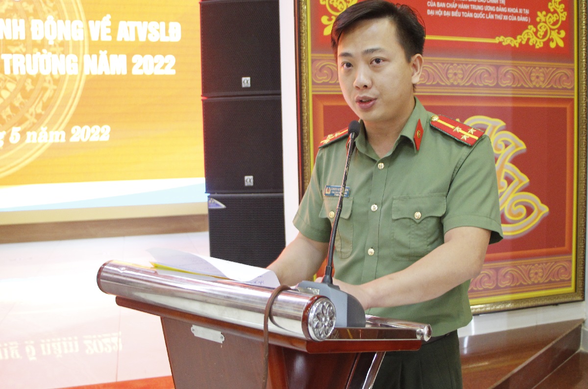 Đồng chí Thượng úy Dương Quốc Cường, Chủ tịch Công đoàn Công an tỉnh phát động hưởng ứng Tháng công nhân, Tháng hành động về an toàn vệ sinh lao động và Tháng hành động vì môi trường Công đoàn Công an Nghệ An năm 2022