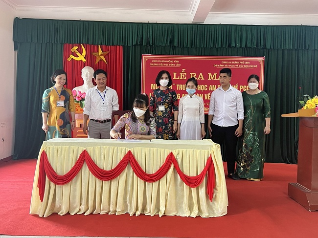 Ký cam kết thực hiện hiệu quả mô hình