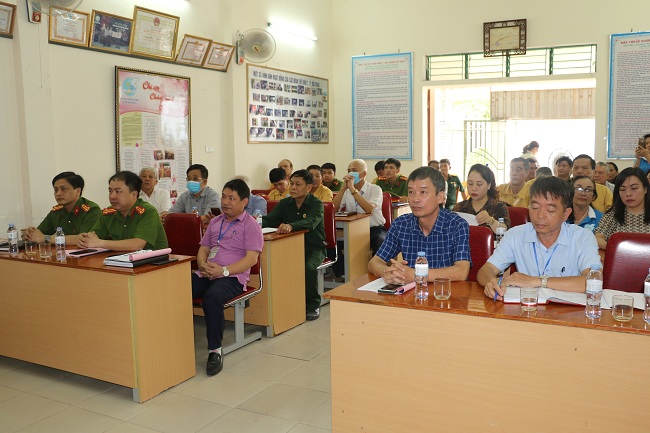 Các đại biểu tới dự