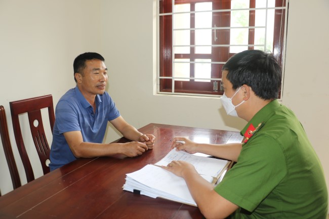 Để hợp thức hóa số cát mua không rõ nguồn gốc, Lê Viết Thanh đã thuê người làm hóa đơn giá trị gia tăng giả nhằm thu lợi bất chính